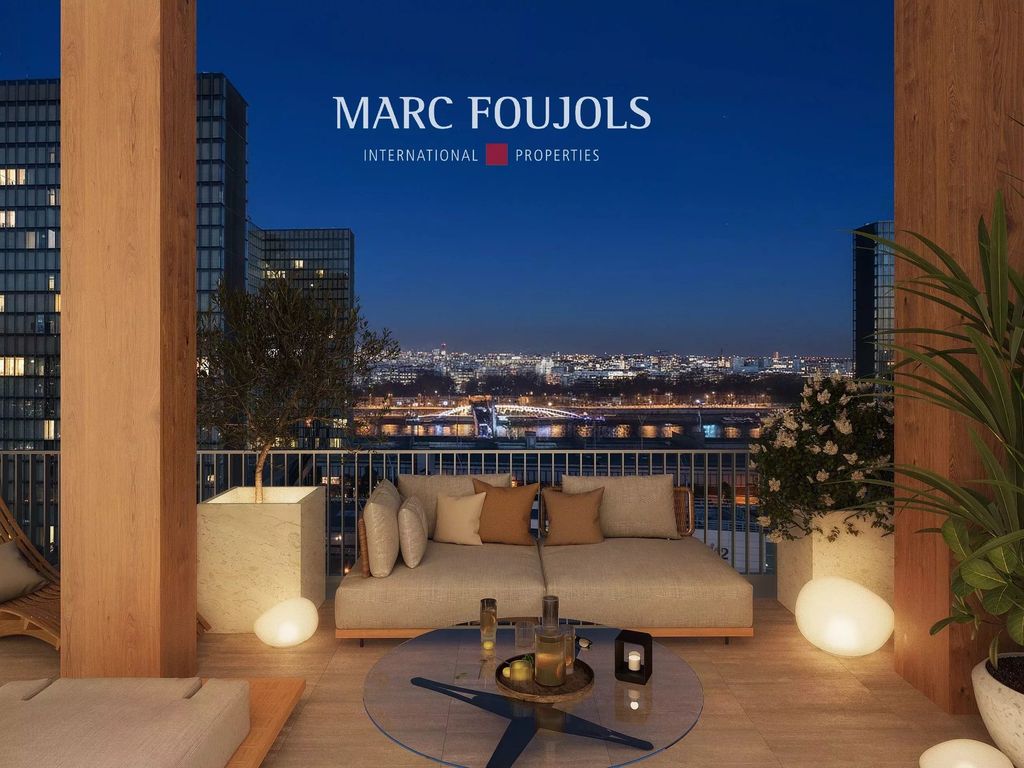 Property photo 1 of 5 Paris 13th – Luxury New-Build 5-Room Apartment With Balconies And River Views