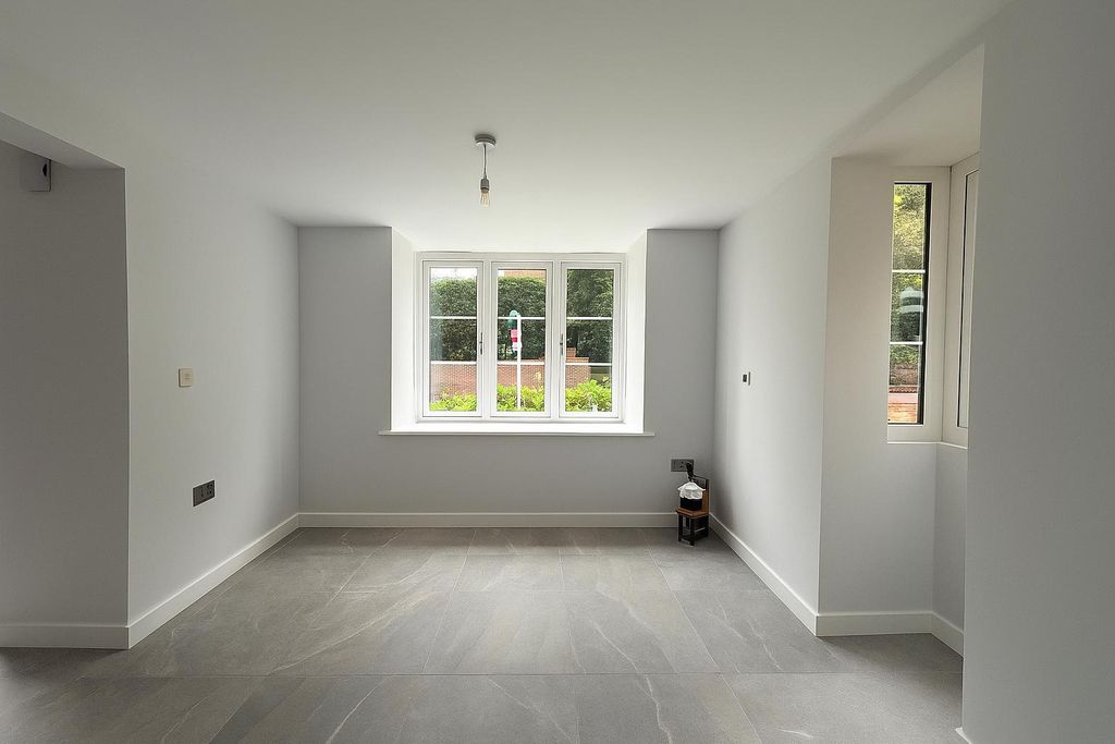 Property photo 2 of 12 Living Room