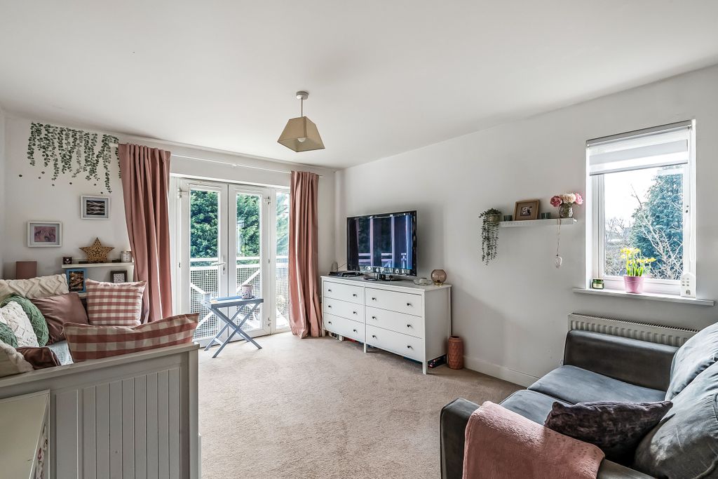 Property photo 2 of 13 Flat-9-Kingswood-Place-7