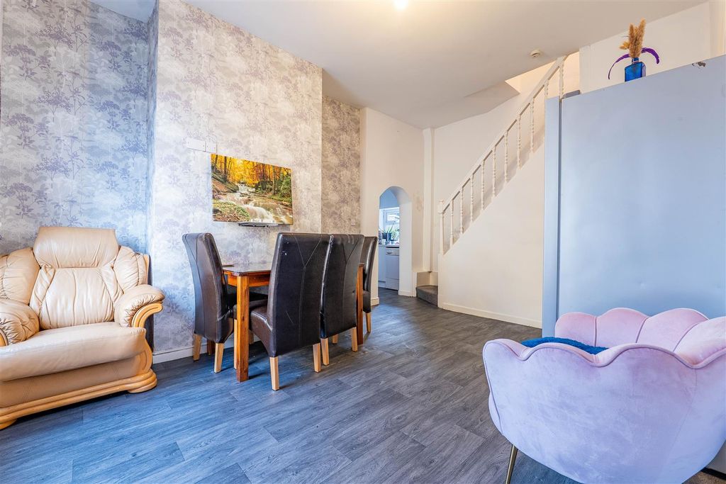 Property photo 2 of 14 Lounge/Dining Room