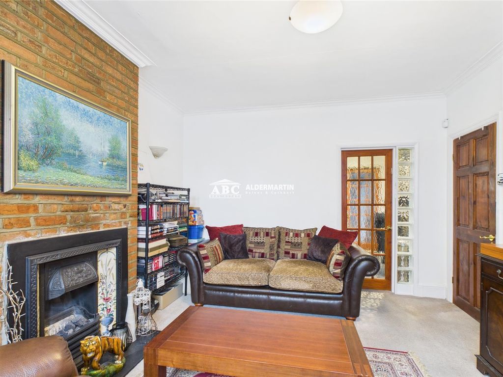 Property photo 2 of 16 Cam03827G0-Pr0045-Still009.Jpg