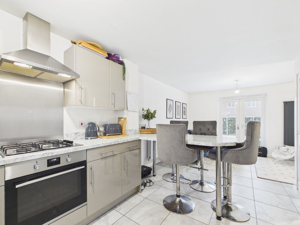 Property photo 3 of 14 4881658