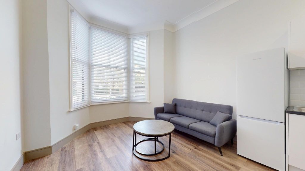 Property photo 1 of 19 Living Room