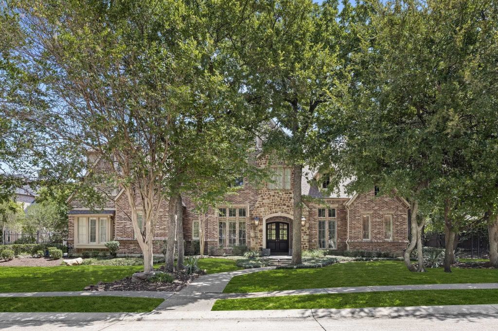 Property photo 1 of 31