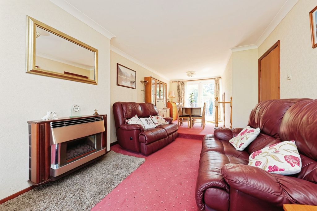 Property photo 2 of 17 Photo