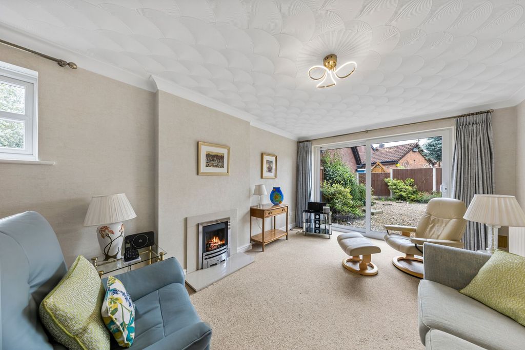 Property photo 2 of 23