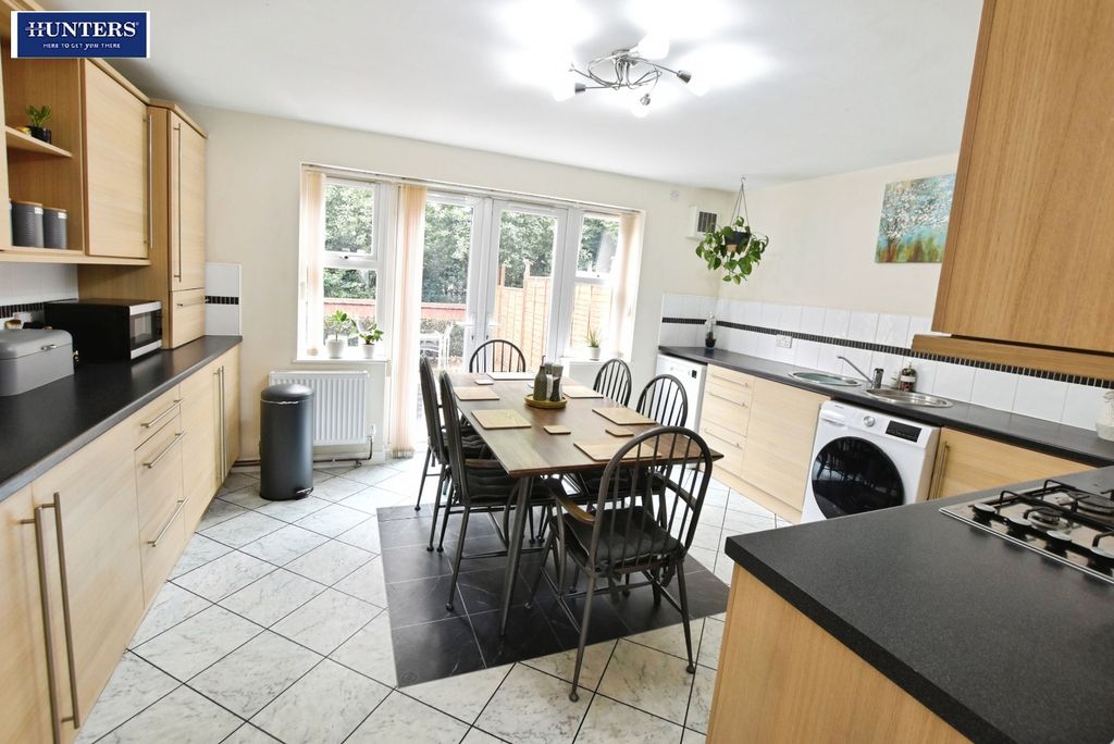 Property photo 1 of 23 Kitchen Diner