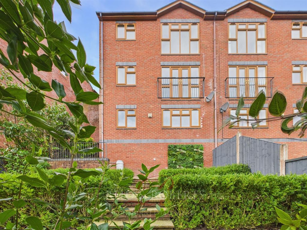 Property photo 1 of 36 Cam03999G0-Pr0224-Still034.Jpg