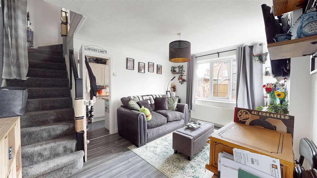 Property photo 3 of 11 2-Linnhe-Avenue-06232026_203731.Jpg