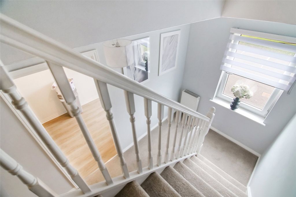 Additional image 5 of 4 bed terraced house for saleInchgreen Gardens, Greenock, Inverclyde PA15