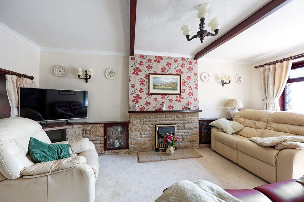 Property photo 3 of 14 4419186