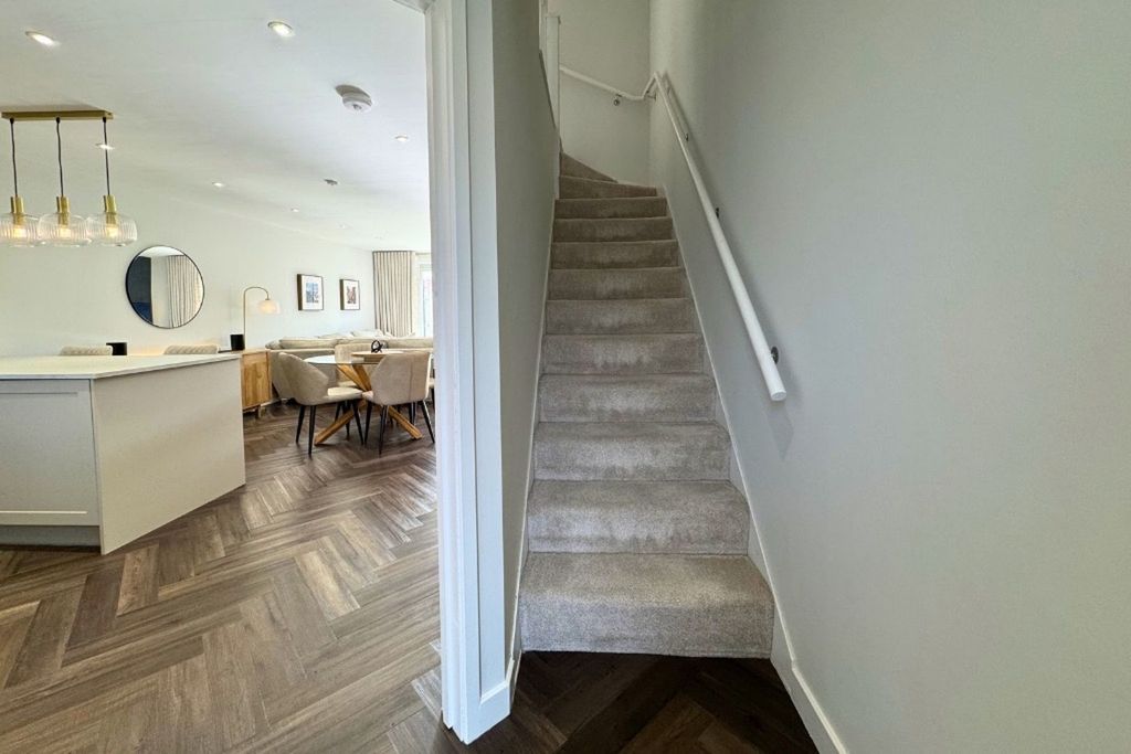 Property photo 3 of 27 Entrance Porch