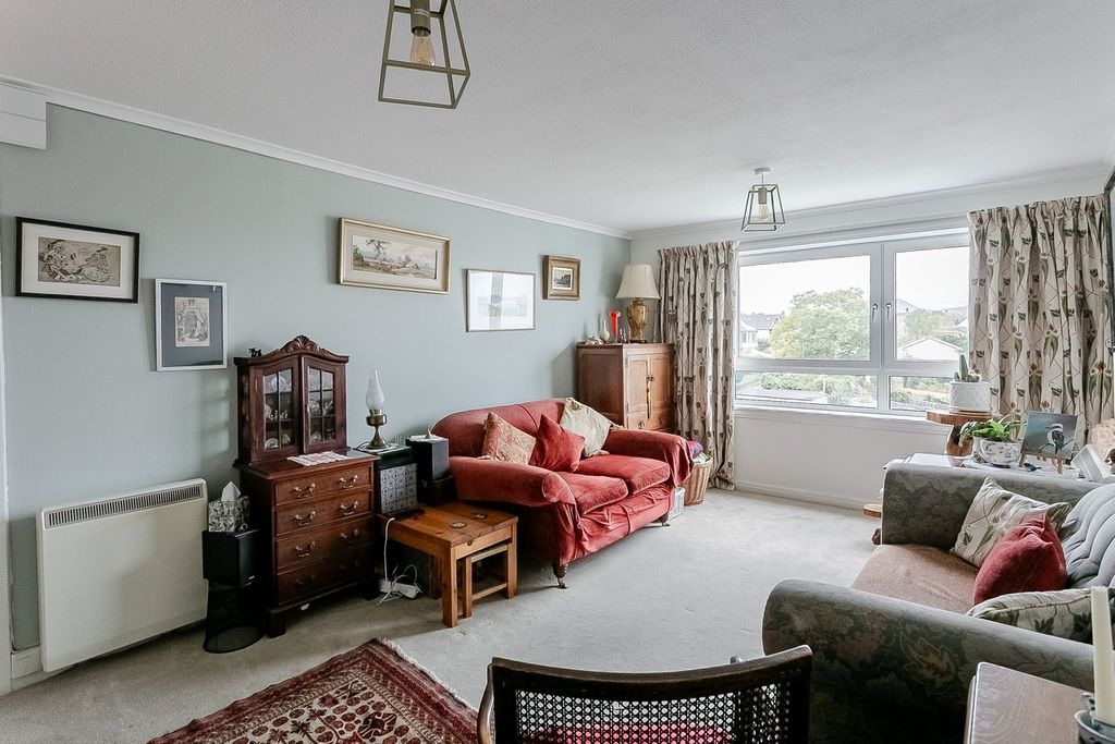 Property photo 2 of 21