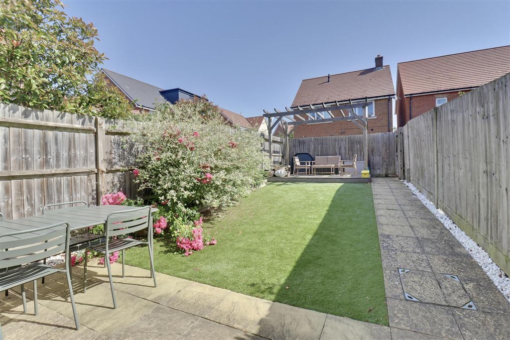 Property photo 2 of 13 Bf5Ef75C-F96C-4289-8814-D1Fcf8Cfc1Ec_1_201_A.Jpeg