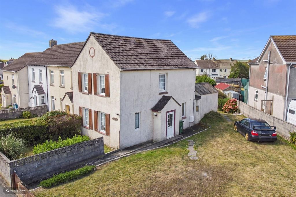 Property photo 1 of 16 8 Coronation Way