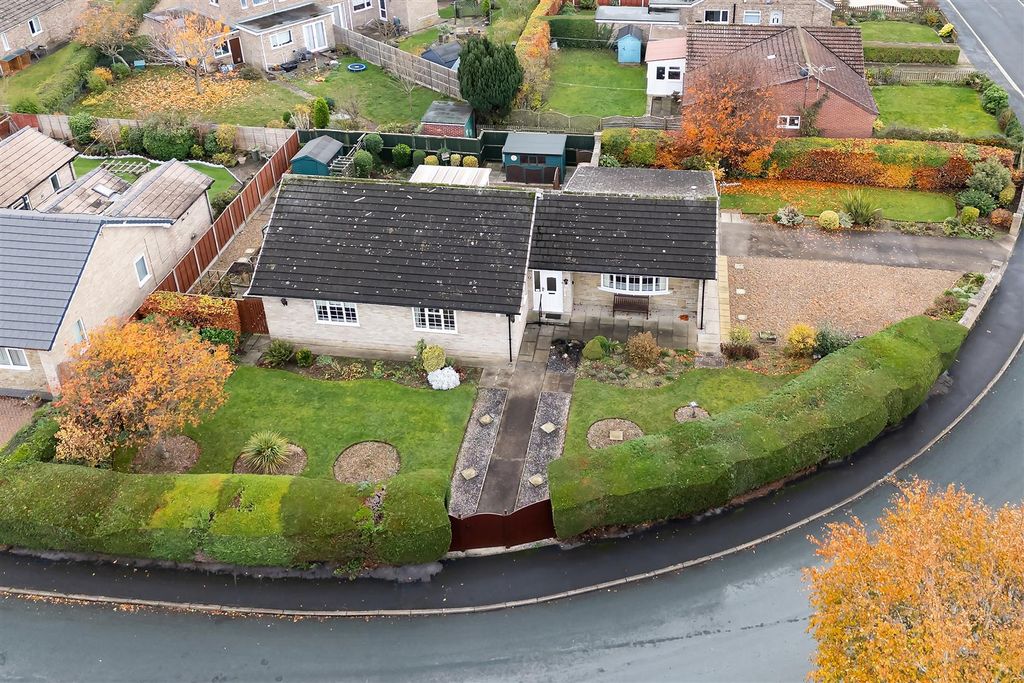 Property photo 2 of 21