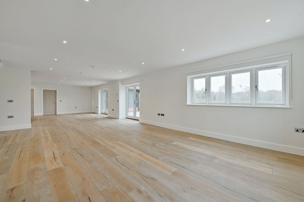 Property photo 2 of 11 Picture No. 06