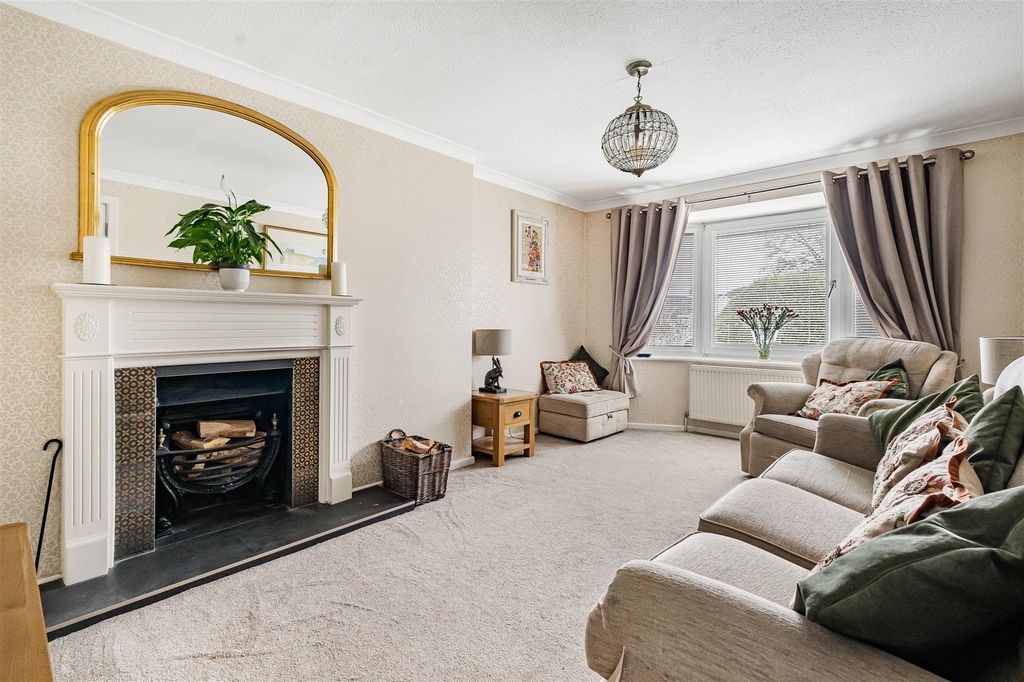 Property photo 2 of 19 Living Room