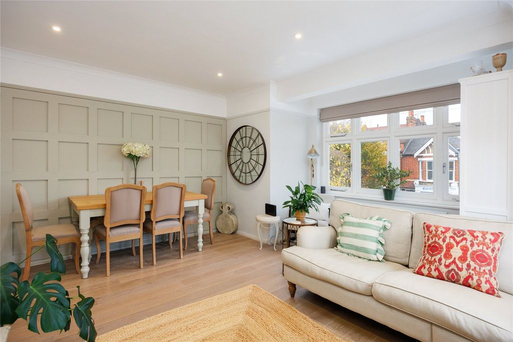 Property photo 3 of 10 Reception/Dining