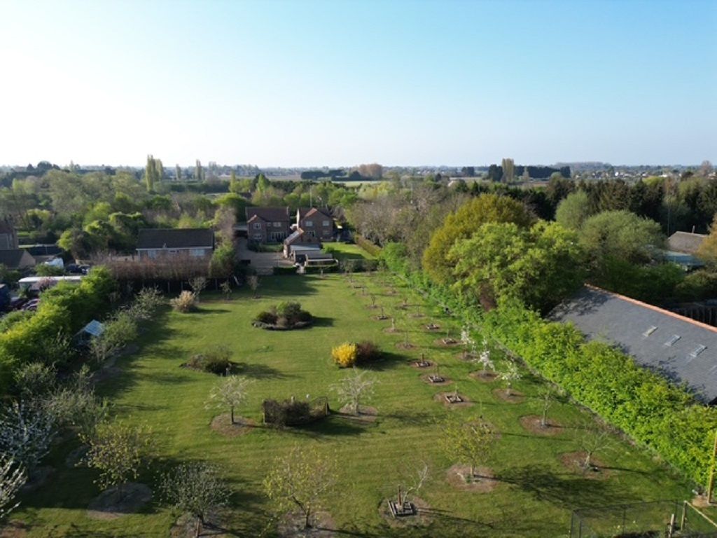Property photo 2 of 23