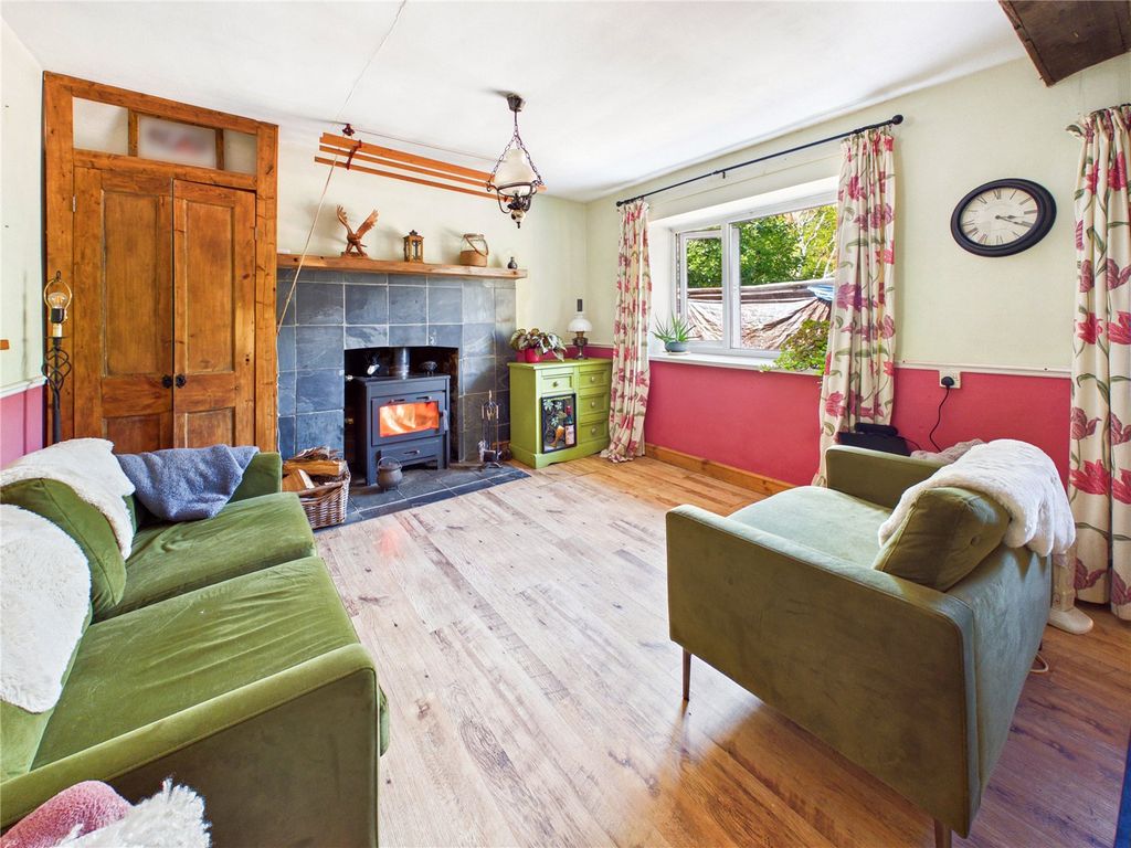 Property photo 2 of 41 Picture No. 04