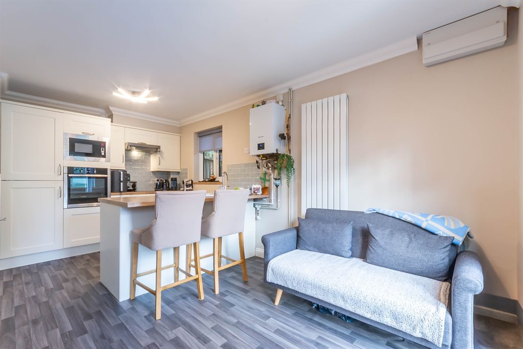 Property photo 2 of 17 Kitchen/Family Room