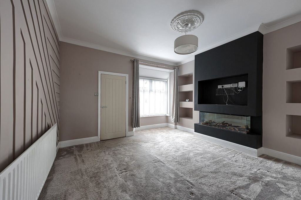 Property photo 3 of 9 4667222