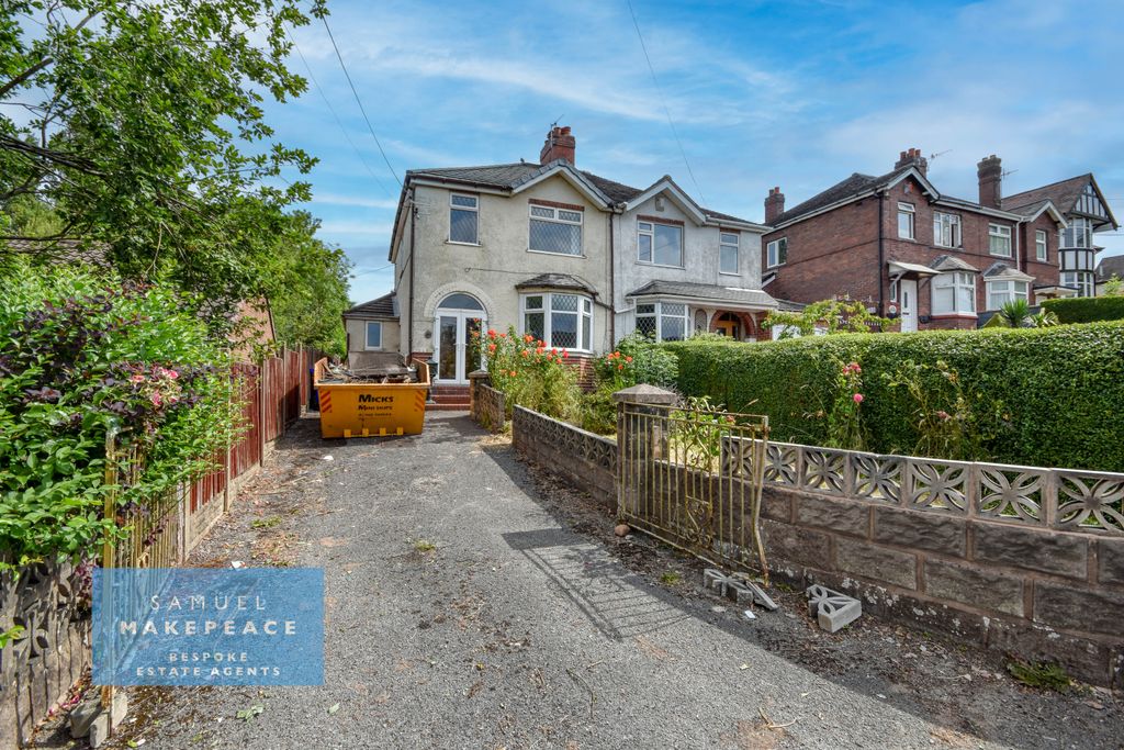 Property photo 1 of 22 Three Bedroom Semi Detached Property On A Great-Sized Plot With Lots Of Potential