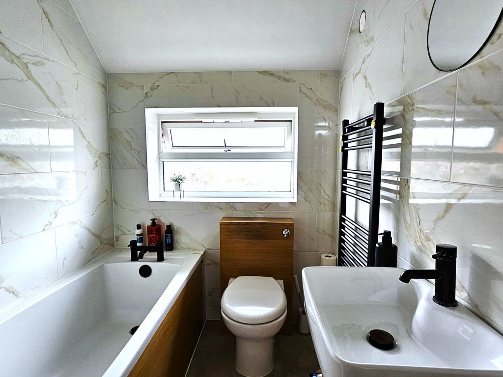 Property photo 2 of 3