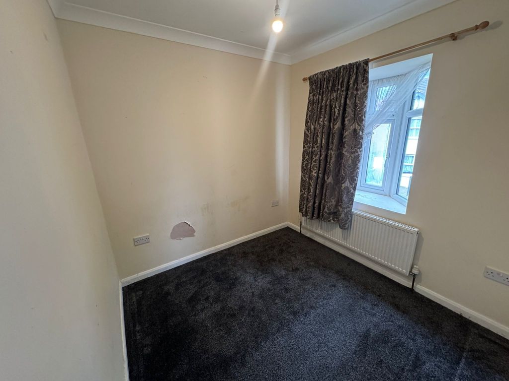 Property photo 3 of 5 Gallery