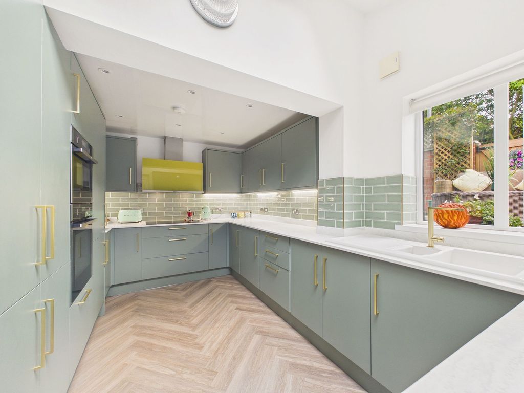Property photo 2 of 13 Kitchen