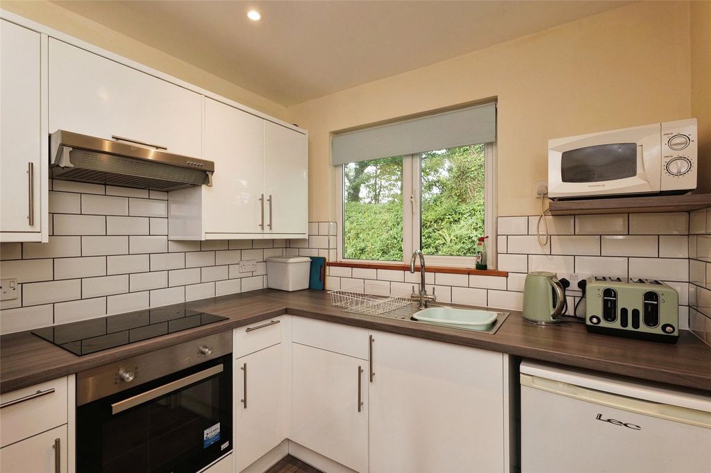 Property photo 3 of 14 Picture No. 13