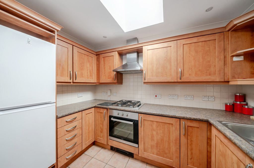 Property photo 3 of 10 1465727-16-6A15A9...
