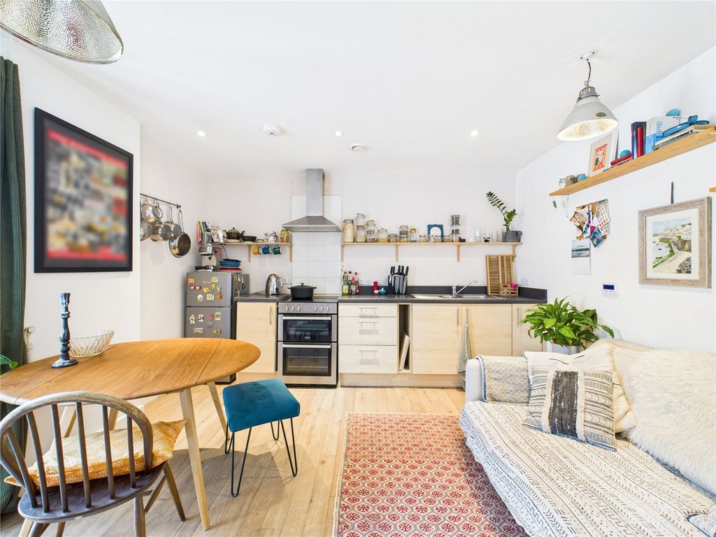 Property photo 3 of 13 Picture No. 12