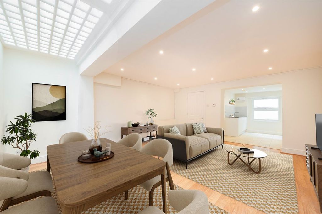 Property photo 2 of 5