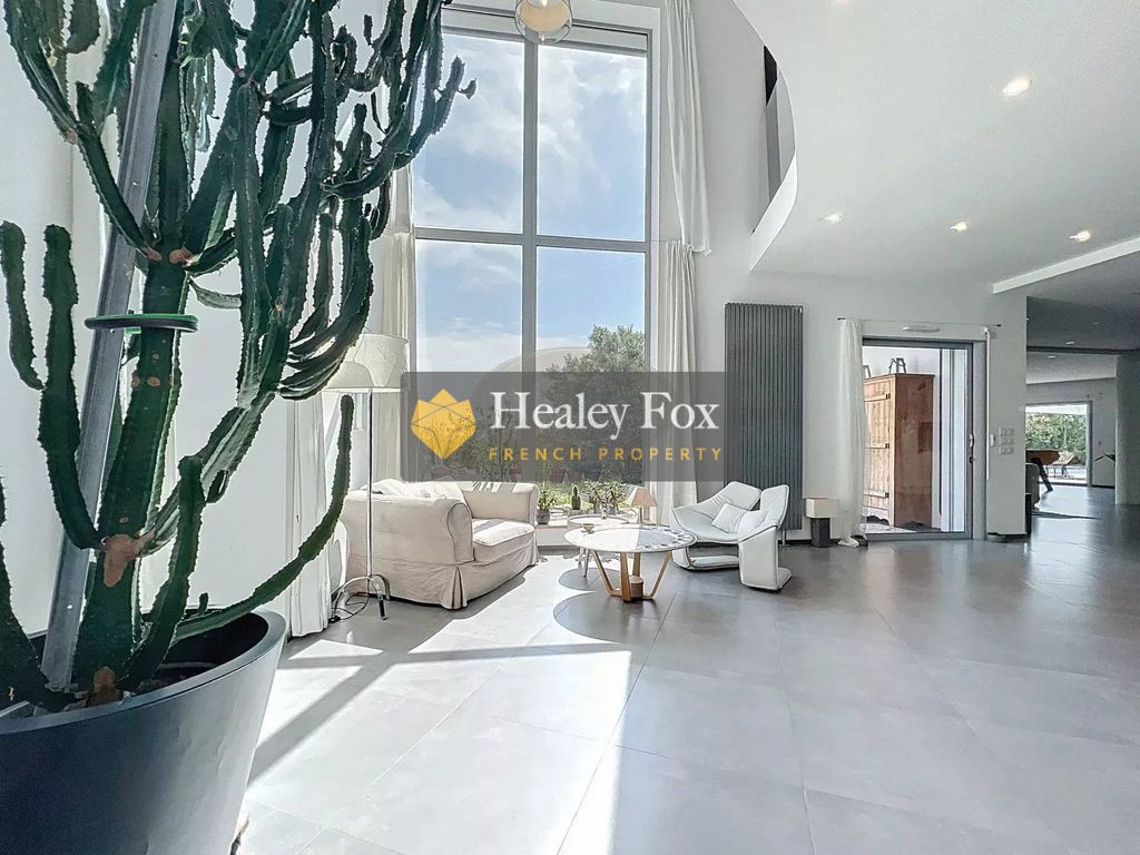 Property photo 1 of 50