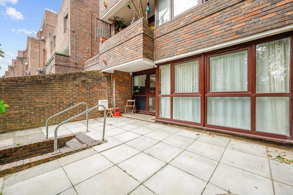 Property photo 3 of 14