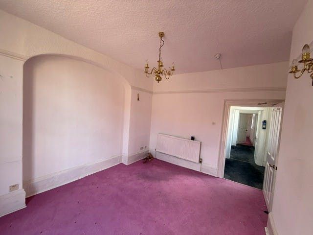 Property photo 3 of 11 2.Jpg