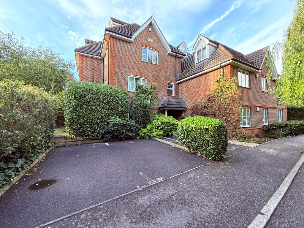 Property photo 1 of 12