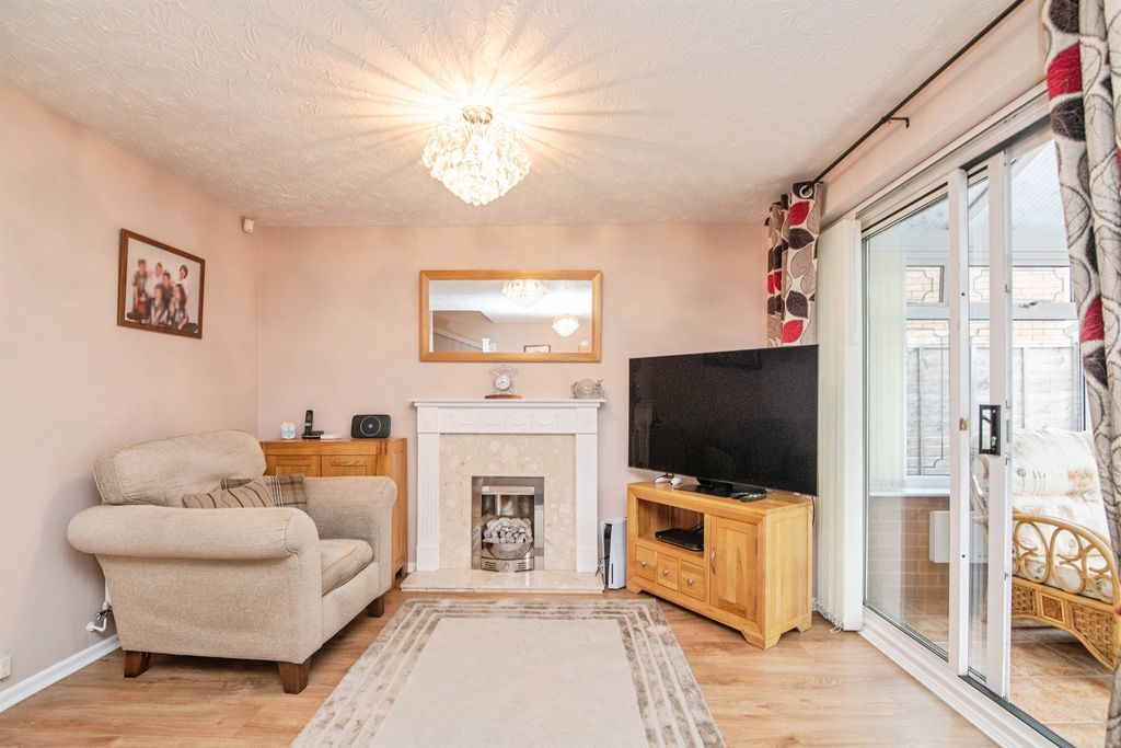 Property photo 3 of 20