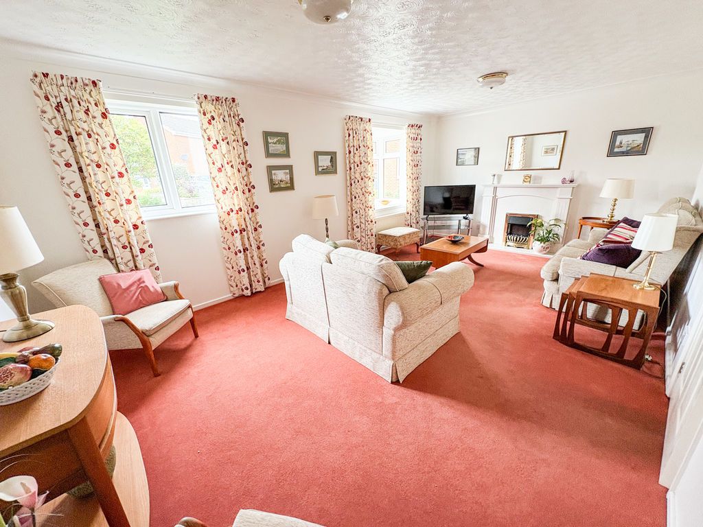 Property photo 2 of 16 Photo 9
