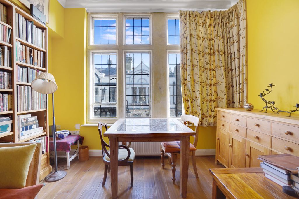 Property photo 1 of 13 2 Bedroom Apartment For Sale