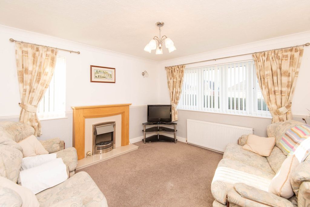 Property photo 3 of 31