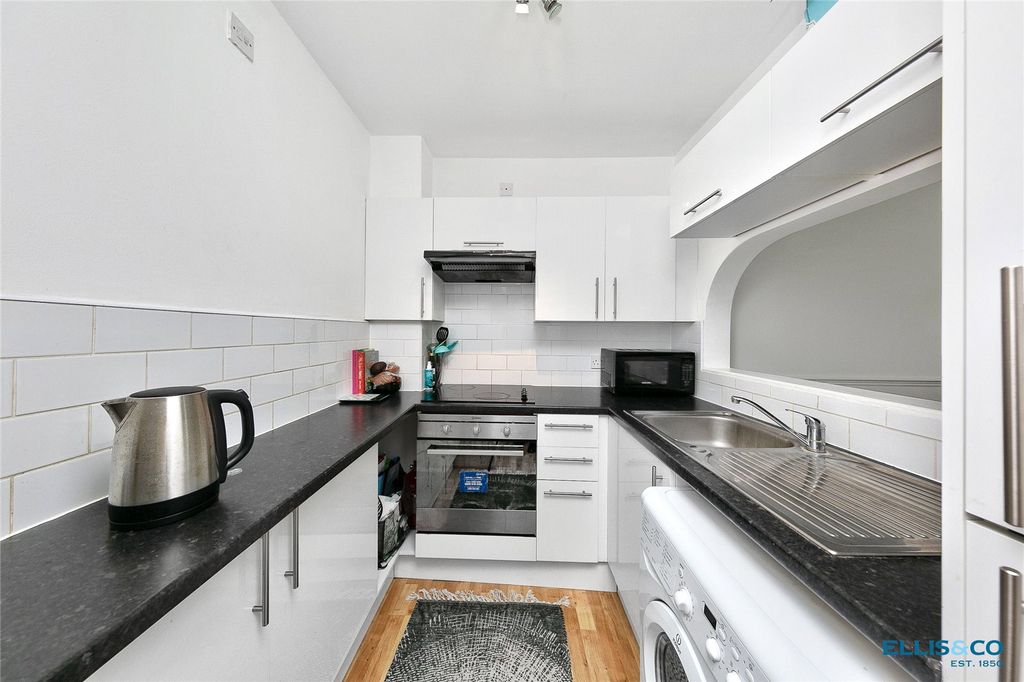 Property photo 3 of 12 Picture No. 17