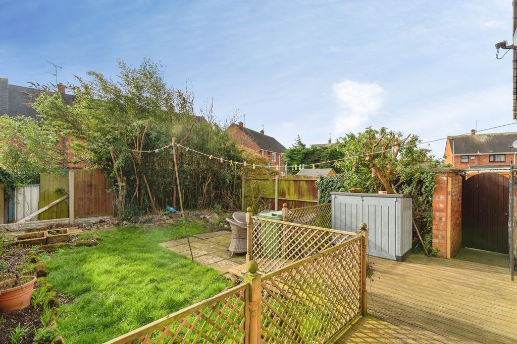 Property photo 3 of 27 Garden