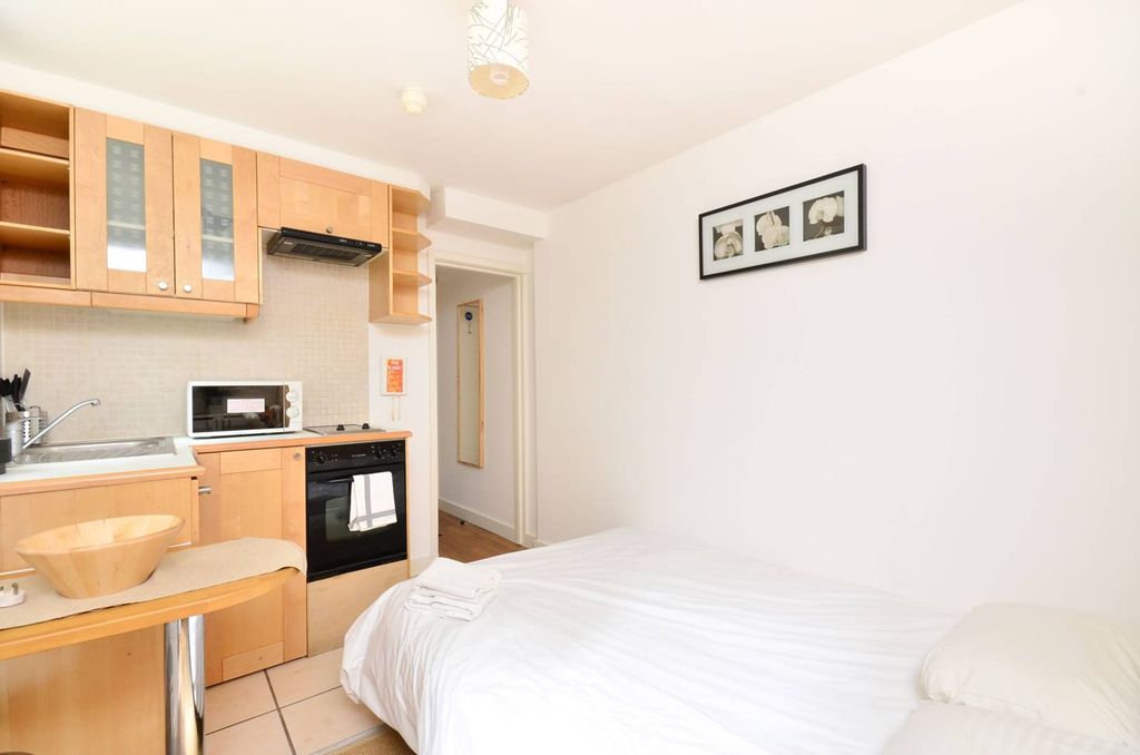 Property photo 3 of 3