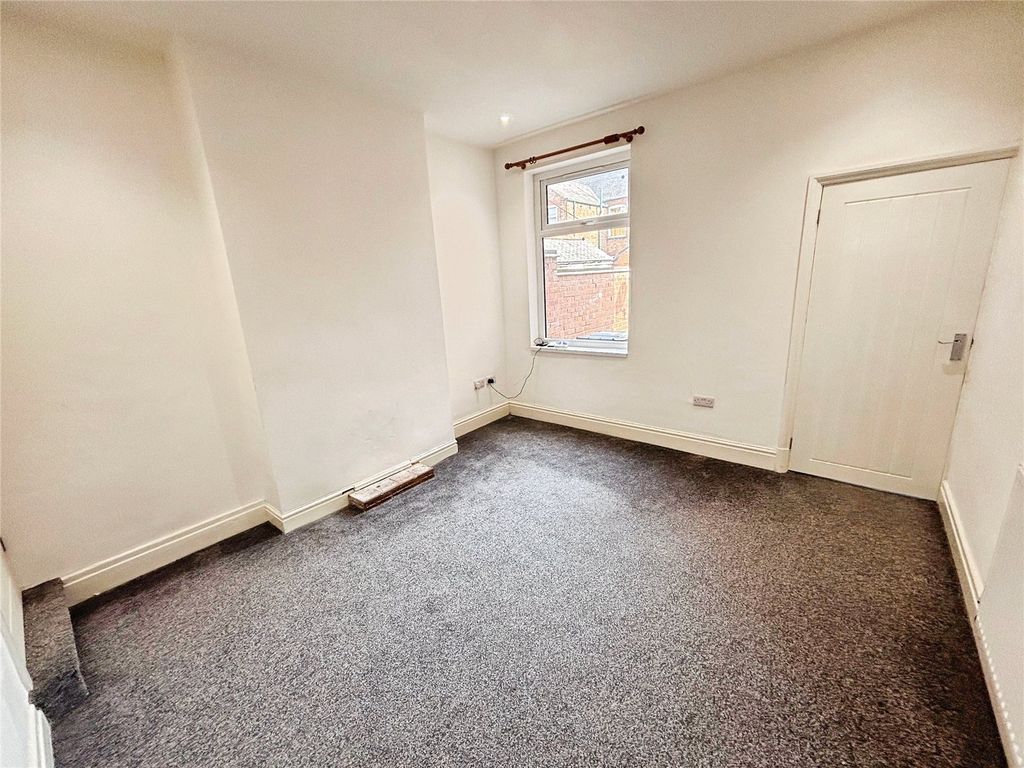 Property photo 2 of 8 Living Room