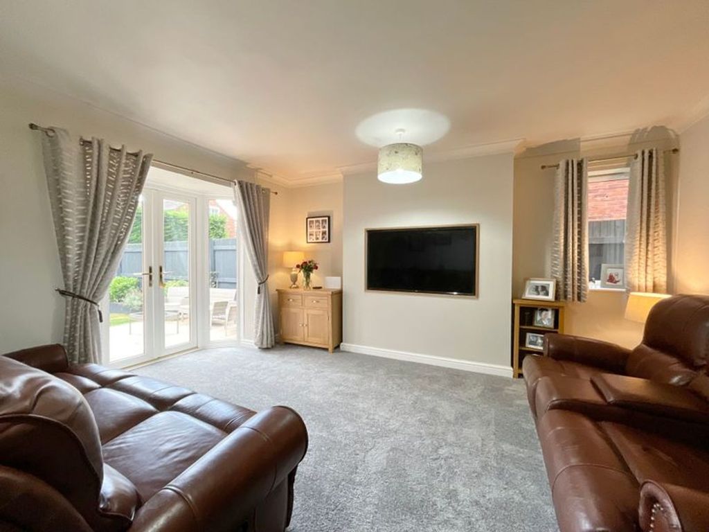 Property photo 2 of 25