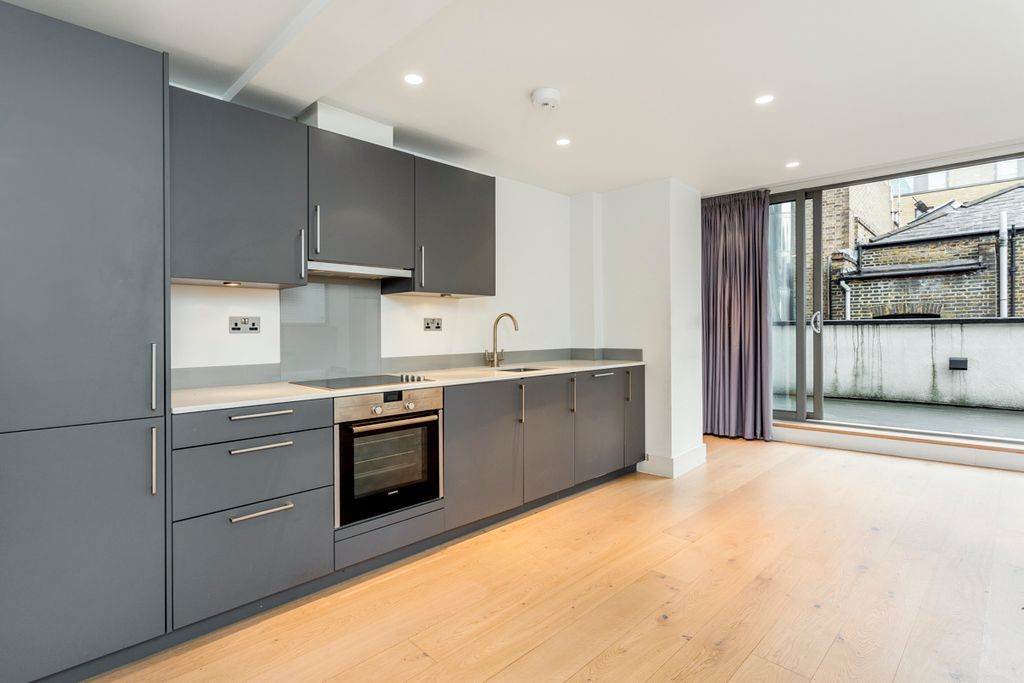 Property photo 2 of 7