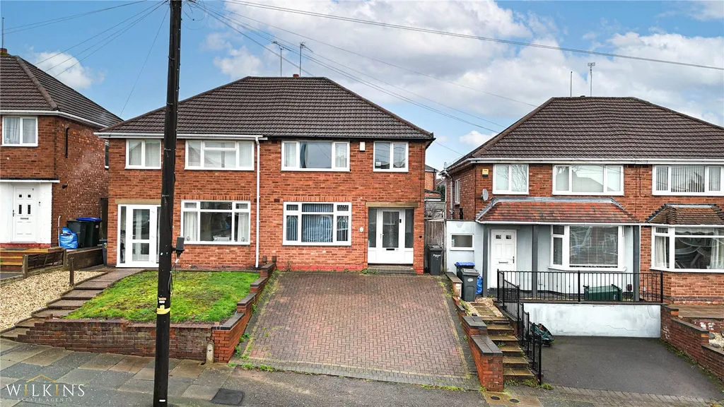 House in West Midlands B43 - View 3
